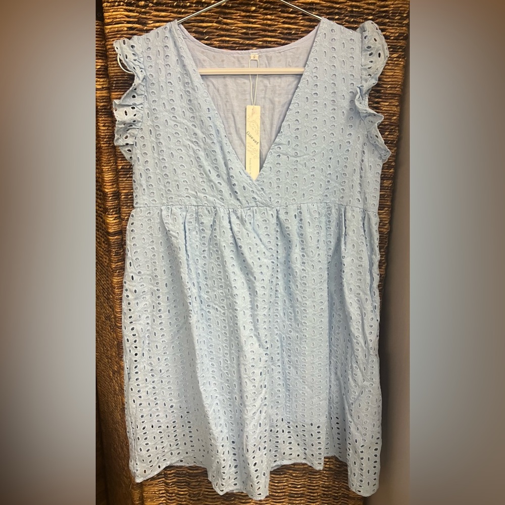 Gaovot- Blue Top, New with tags, Size: Small, Baby‎ Blue